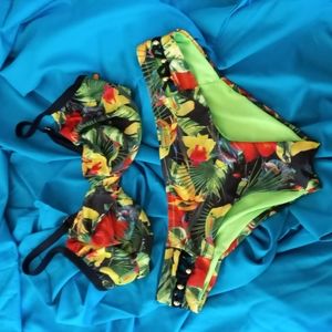 La Vie en Rose tropical bikini
